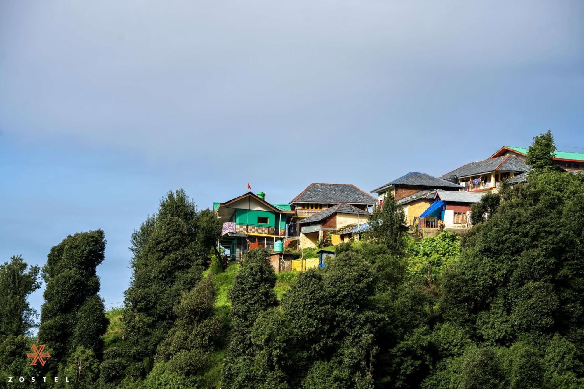 Zostel Dharamkot Vandrarhem McLeod Ganj Exteriör bild